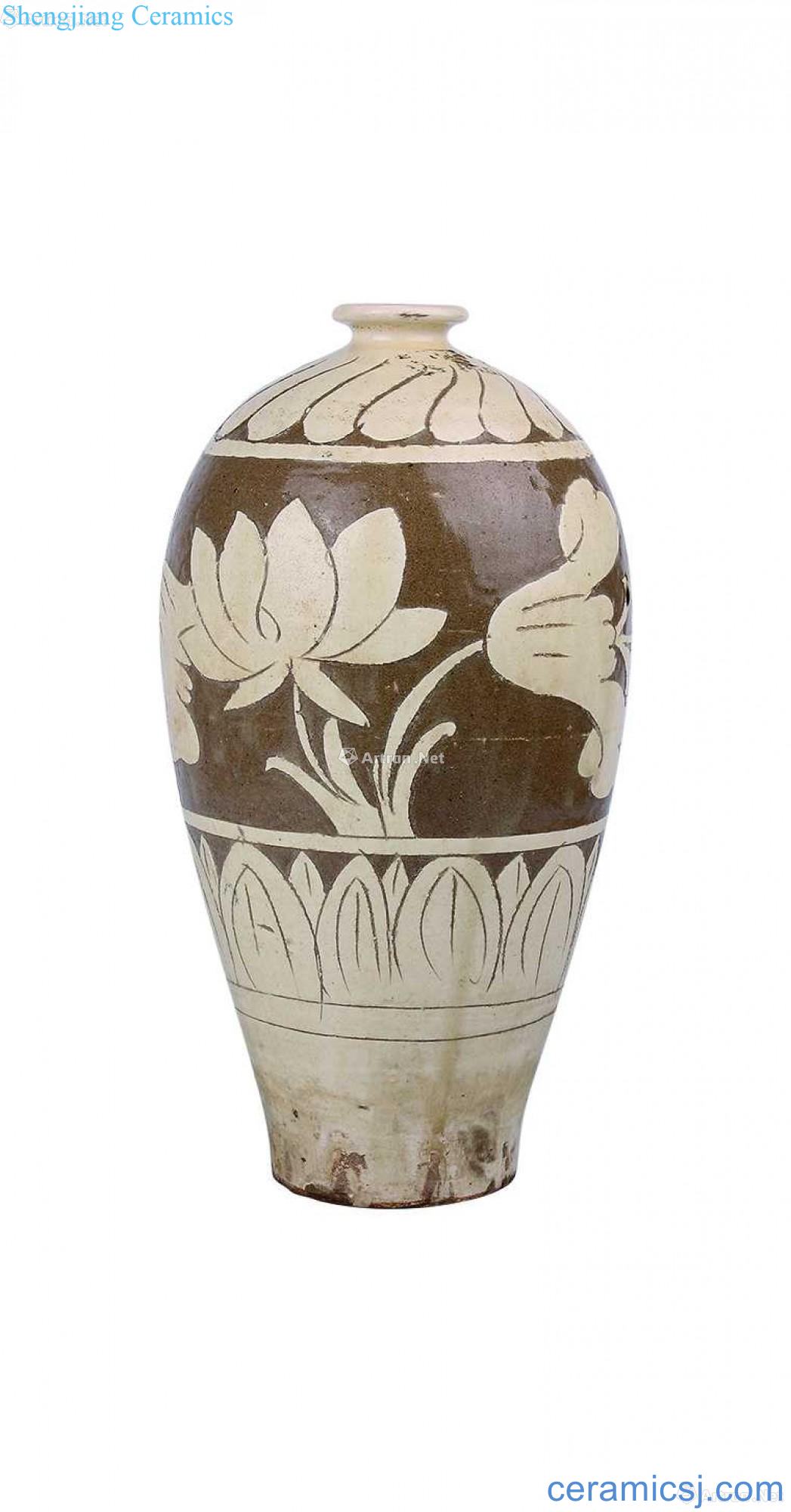 Magnetic state kiln carved flower plum bottle