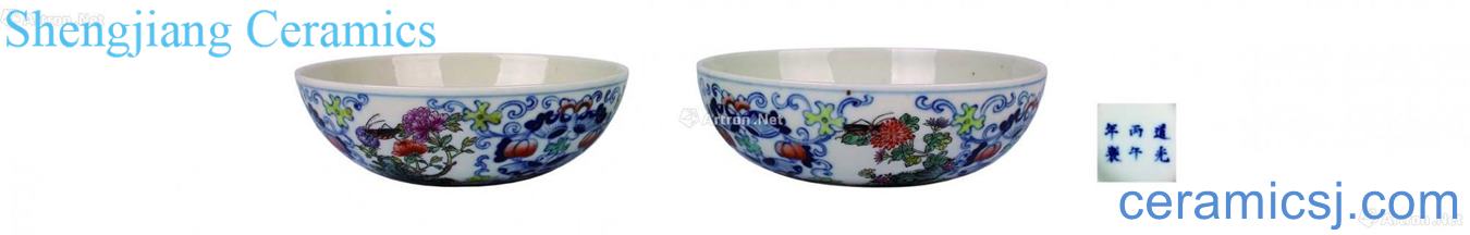 Blue and white color the four seasons flower grain lie the foot bowl