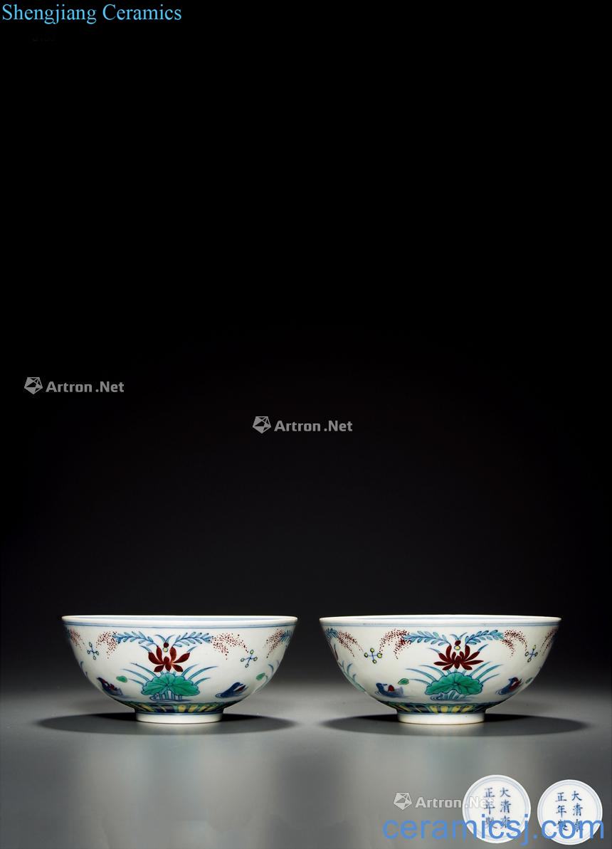 Qing yongzheng bucket color lotus pond yuanyang bowl (a)