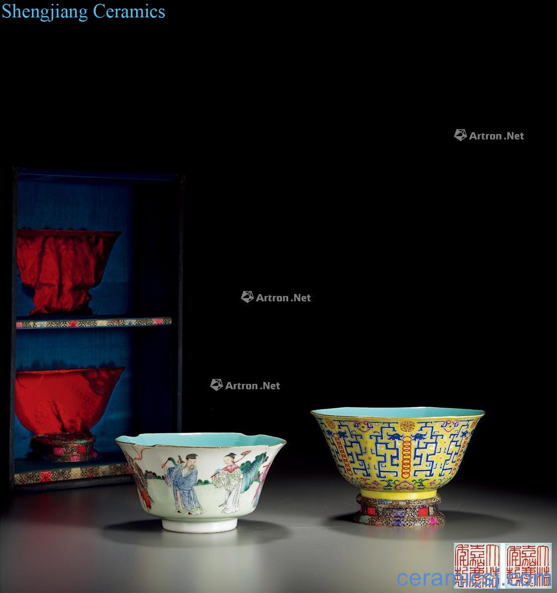 Qing jiaqing To pastel yellow dragon grain hexagonal bowl Pastel Angle of the eight immortals character lines bonobo bowl (two)