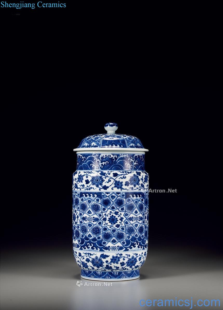 Qing qianlong Blue and white lotus flower water wen zhuang pot