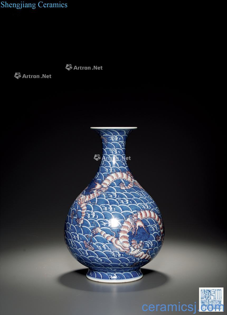 Qing qianlong Blue and white youligong red sea water dragon grain okho spring bottle