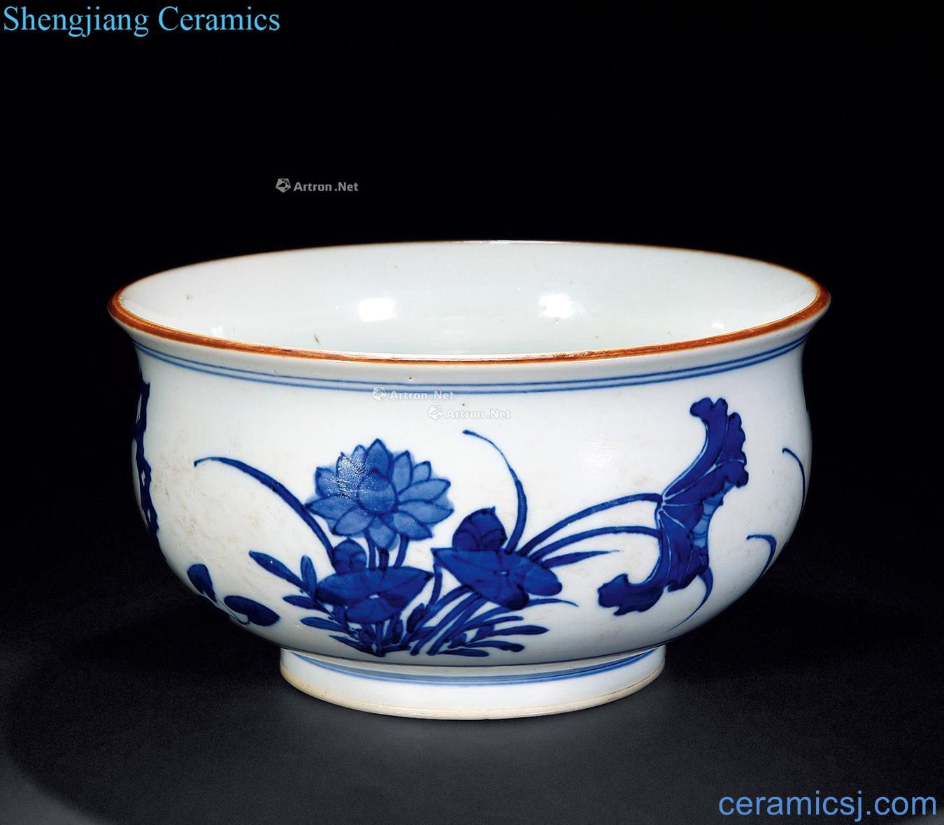 Blue and white flowers and WenXiangLu early qing