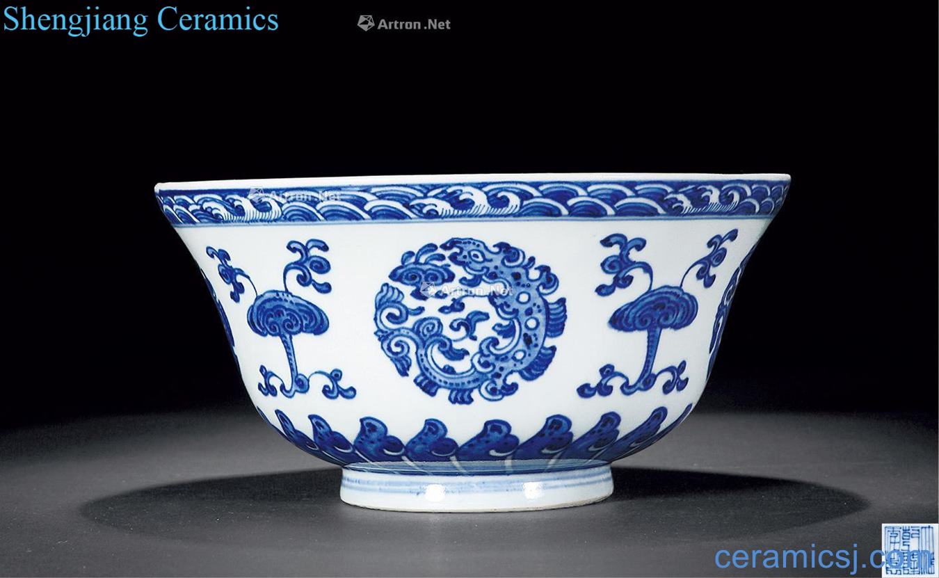 Qing qianlong Blue and white dragon grain big bowl
