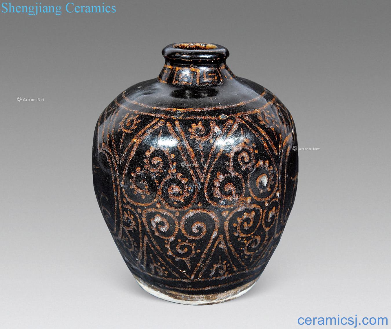 The song dynasty Jizhou kiln heart grain mei bottle