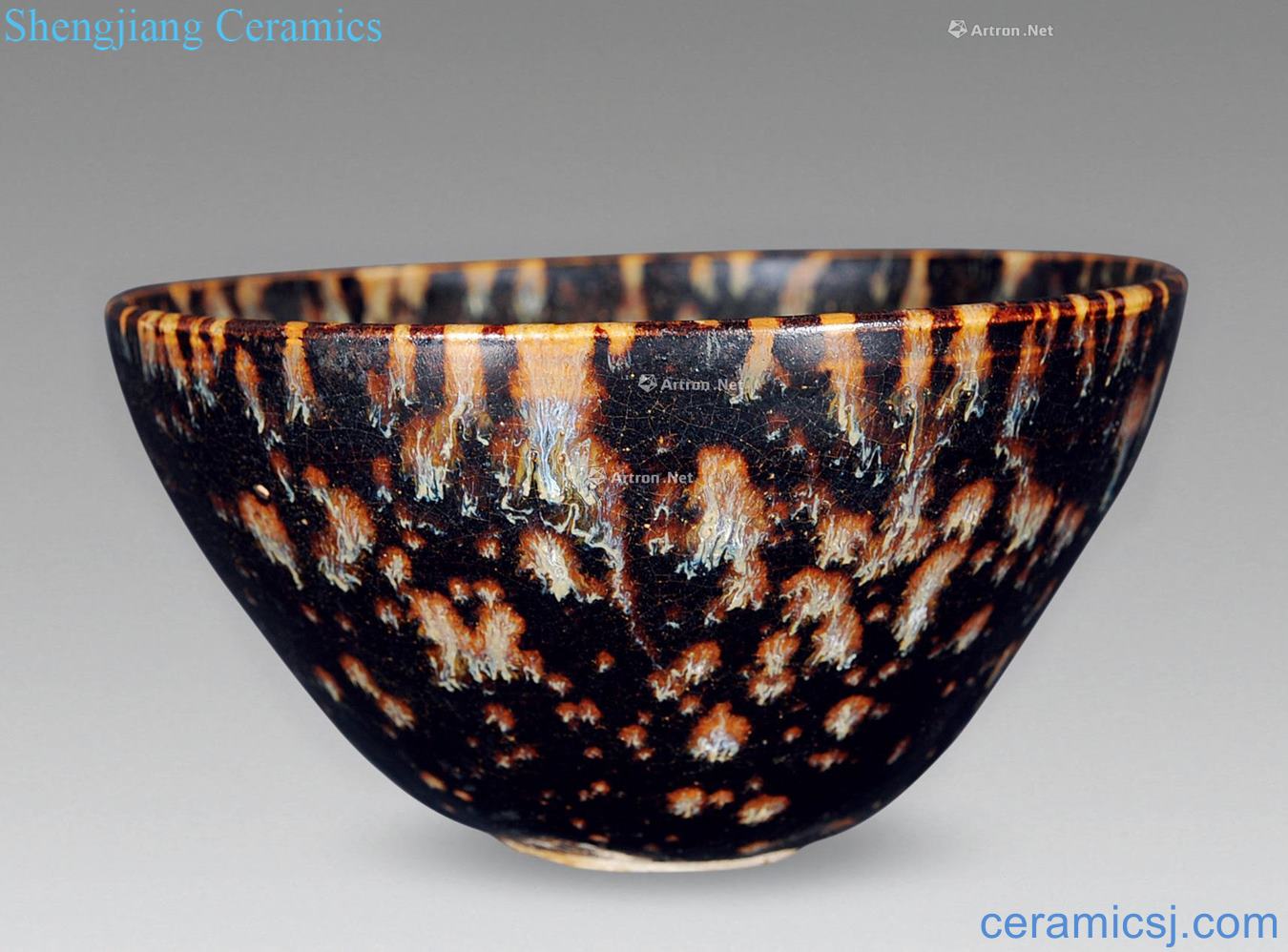 The song dynasty jizhou kiln hawksbill glaze bowls