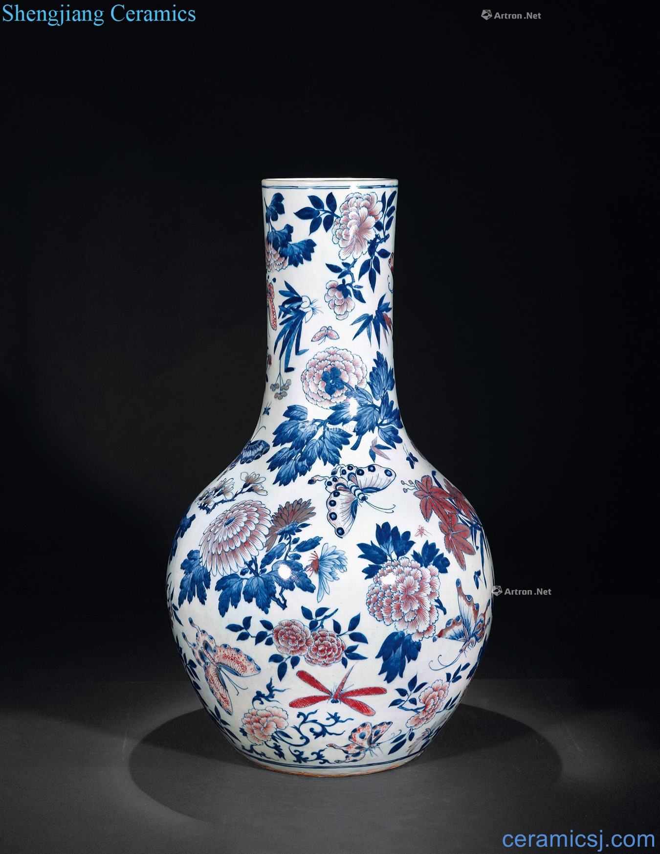 Qing jiaqing Blue and white youligong red flower butterfly tree lines