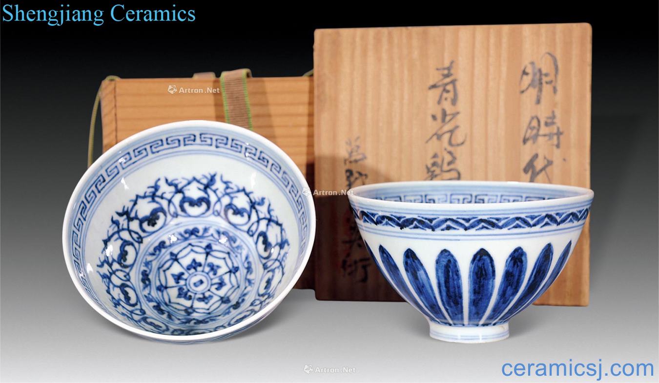 Ming Blue and white, winter chrysanthemum petals heart bowl (a)