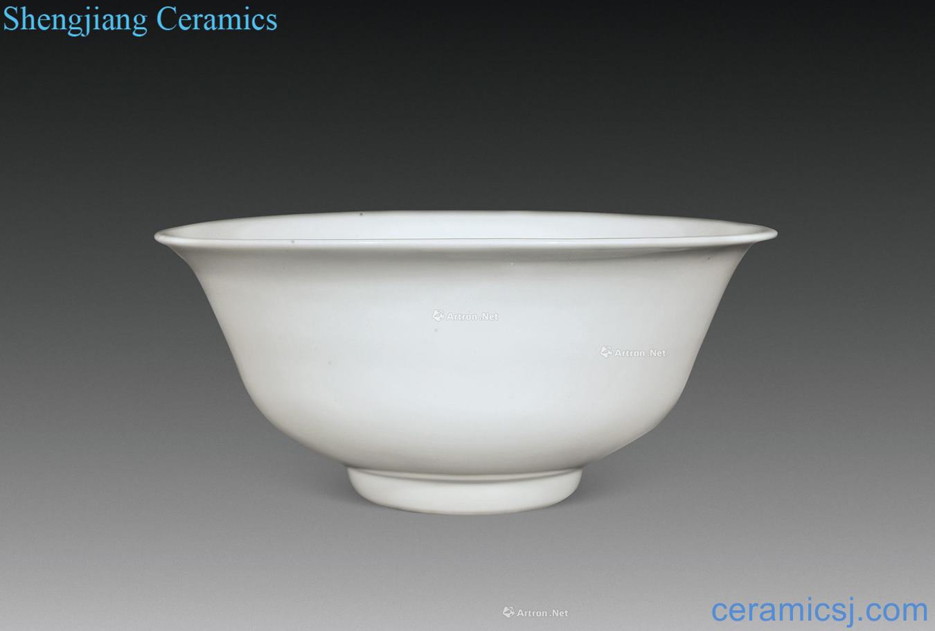 Ming jiajing sweet dark treasure phase white glazed bowl