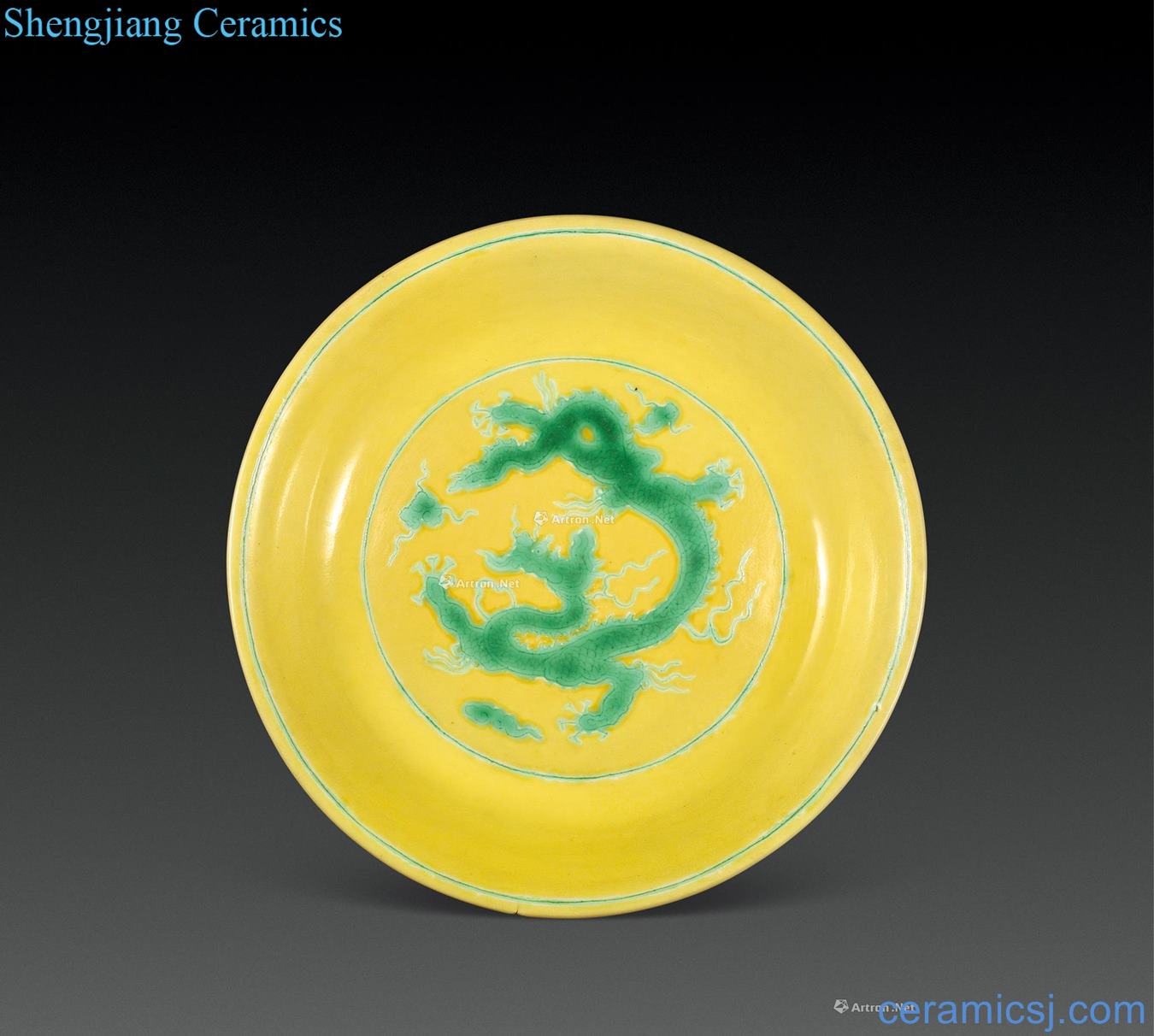 Ming Yellow glaze green dragon pattern plate