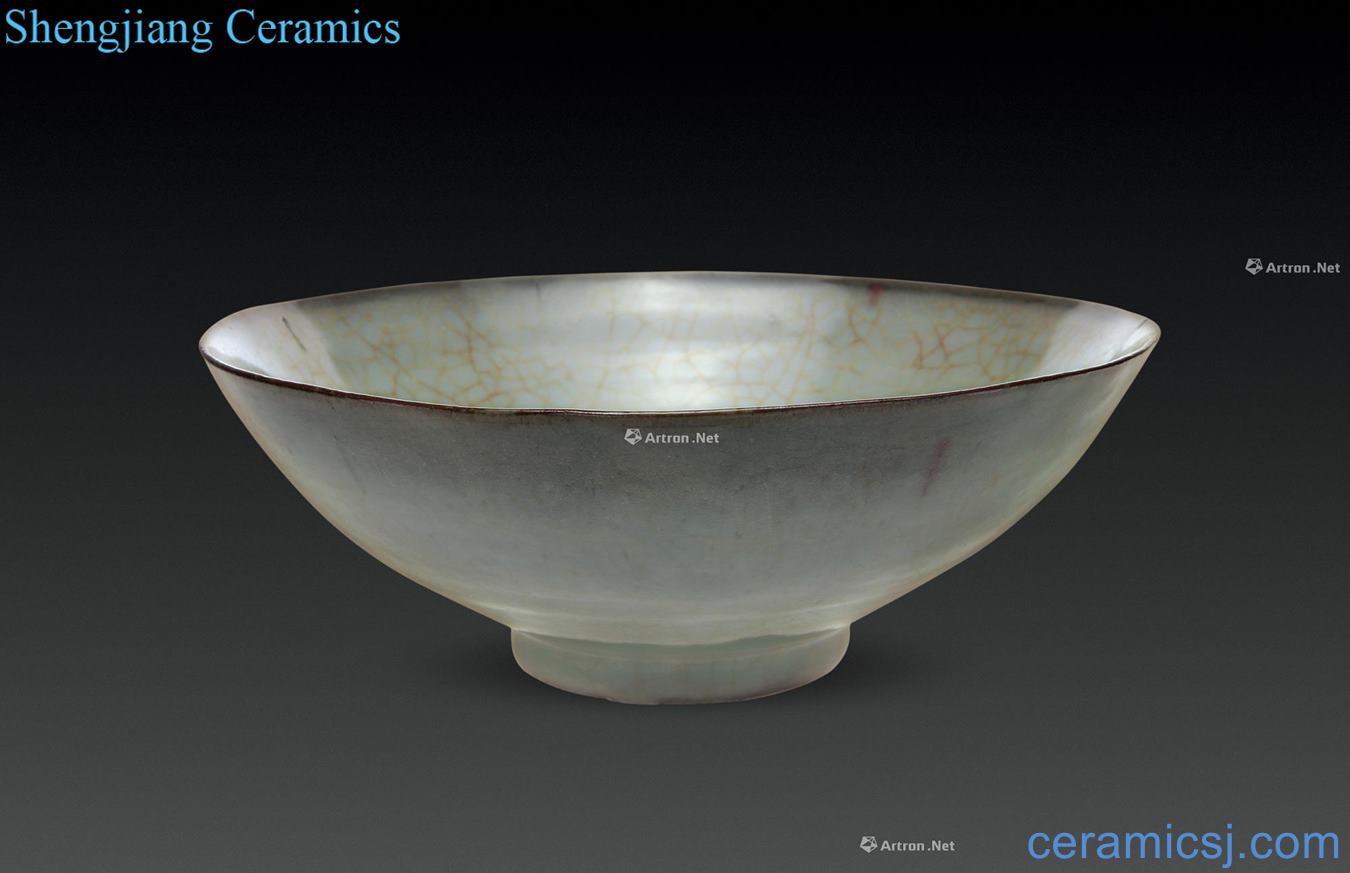 The southern song dynasty kiln month white glazed bowl under the rural places
