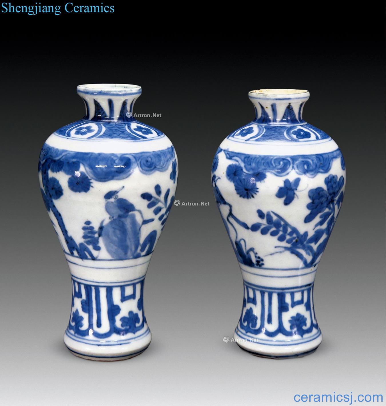 Ming wanli Blue and white pine flower-and-bird twomey bottle (a)