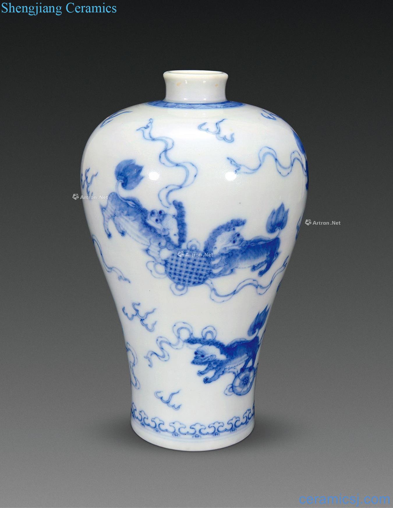 Qing yongzheng Blue and white nine generations may bottle