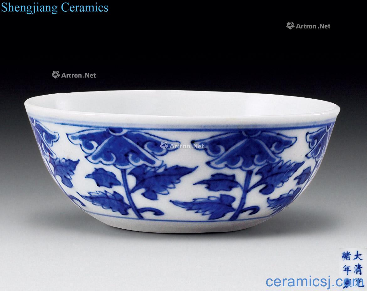 Qing guangxu Blue and white flowers lying foot bowl