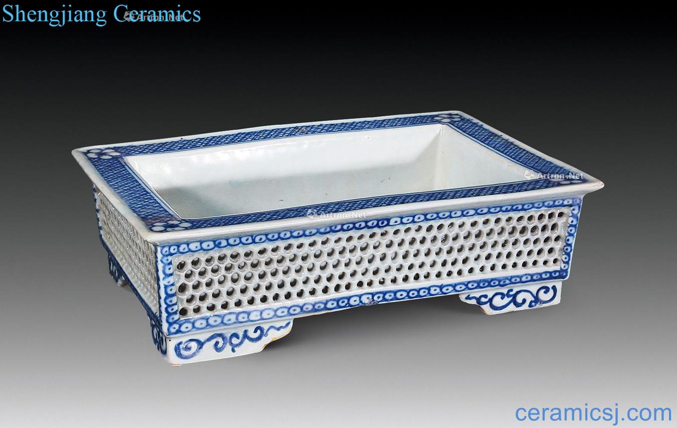 qing Blue and white narcissus basin