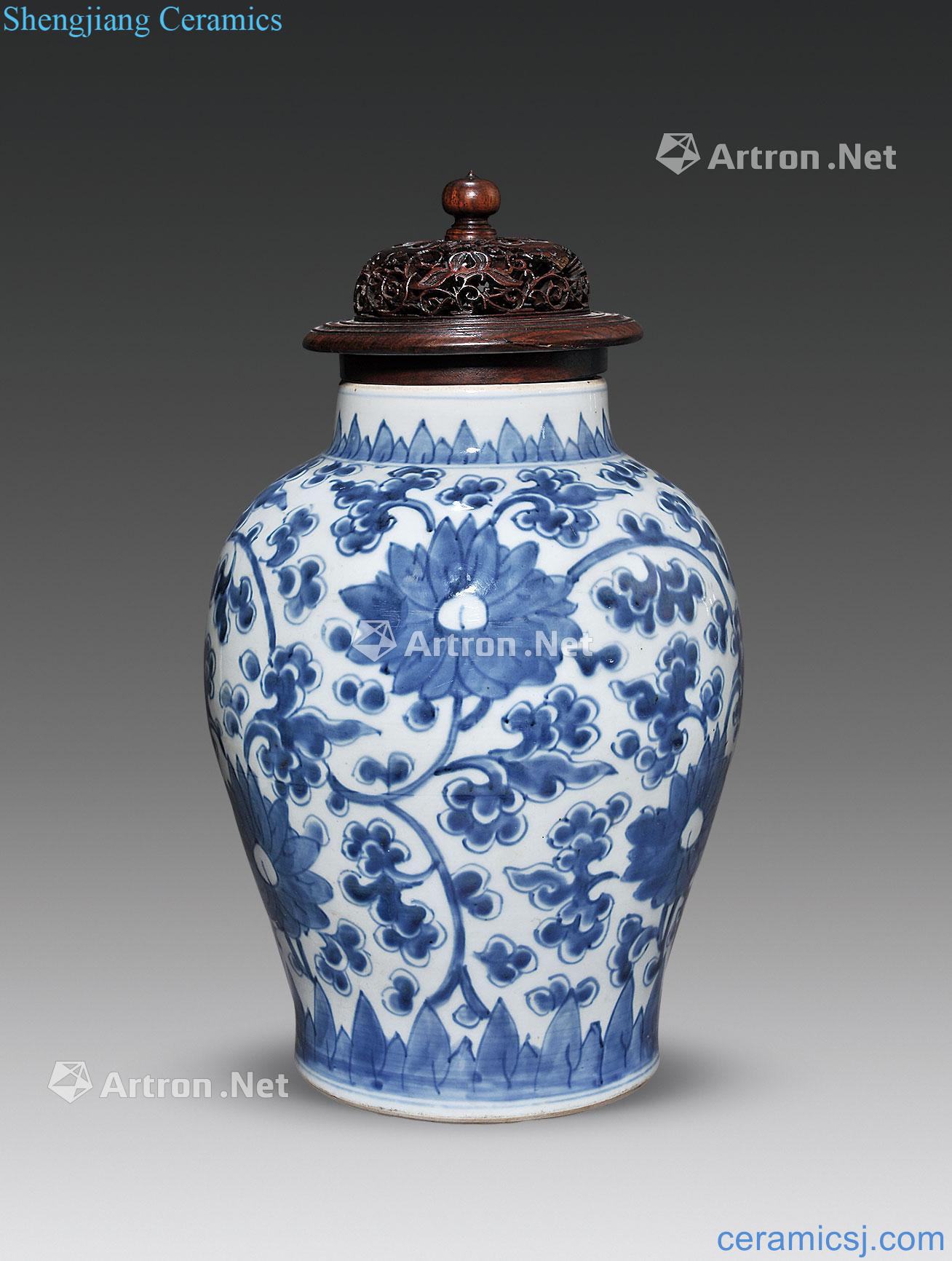 The qing emperor kangxi Blue and white lotus flower grain tank