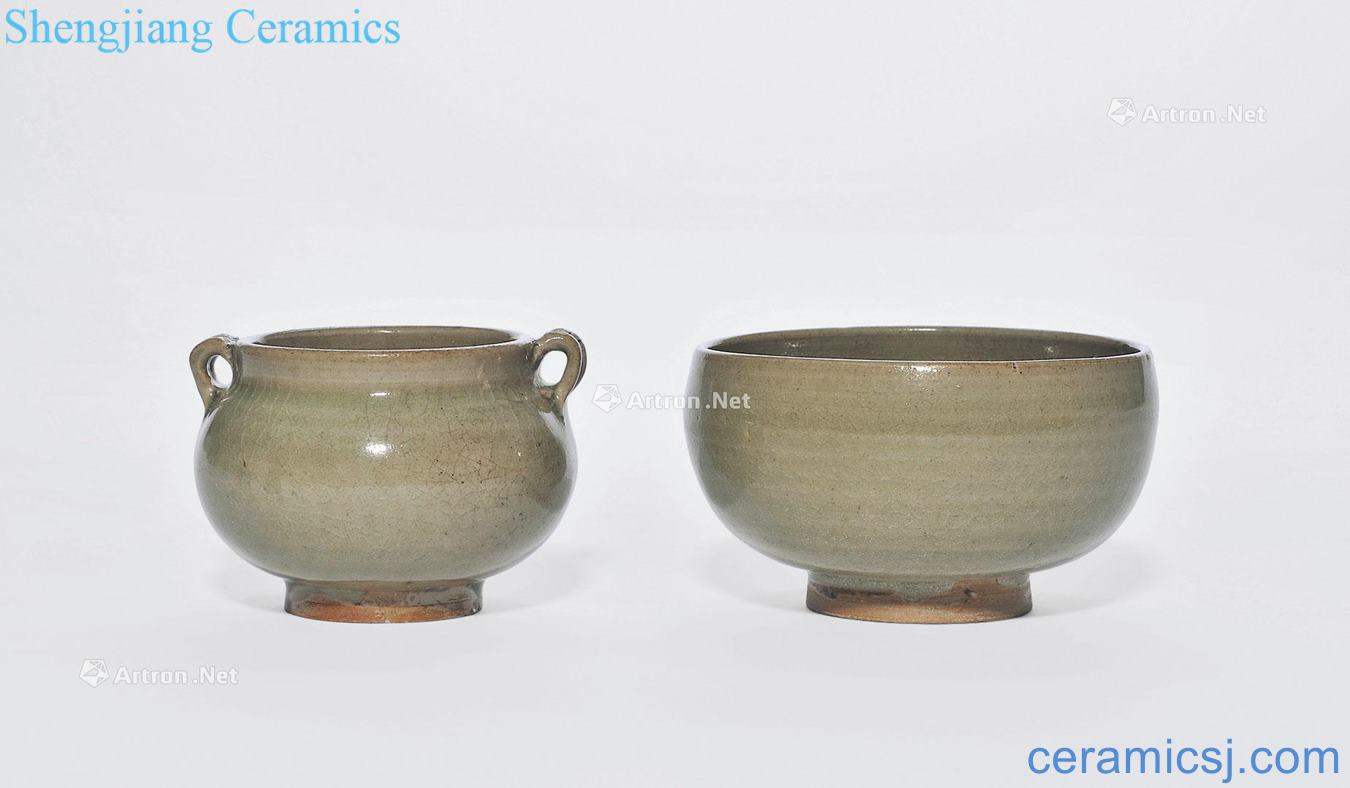 yuan Green glaze bowls masterpieces Ears can of each one