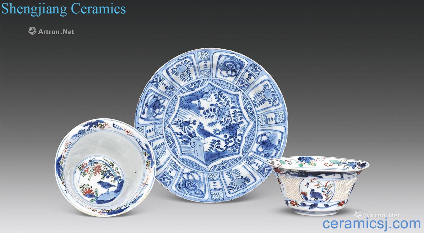 Ming wanli Blue and white color painting of flowers and tray bowl (three)