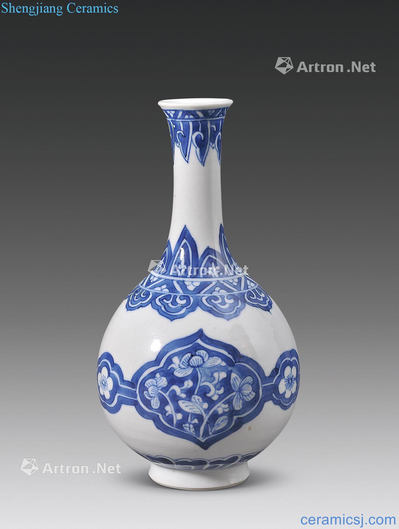The qing emperor kangxi Blue and white flower grain to the flask