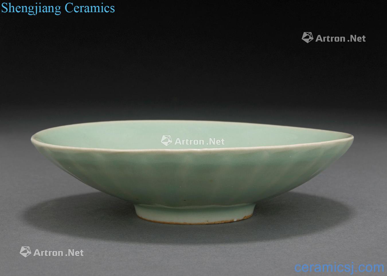 Northern song dynasty Longquan celadon glaze disc