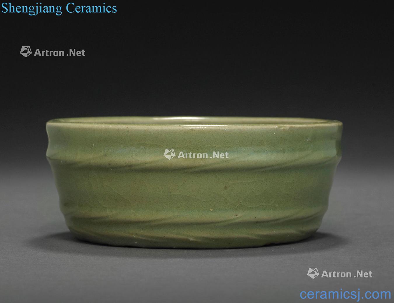 Yuan and Ming Small 盌 longquan green glaze