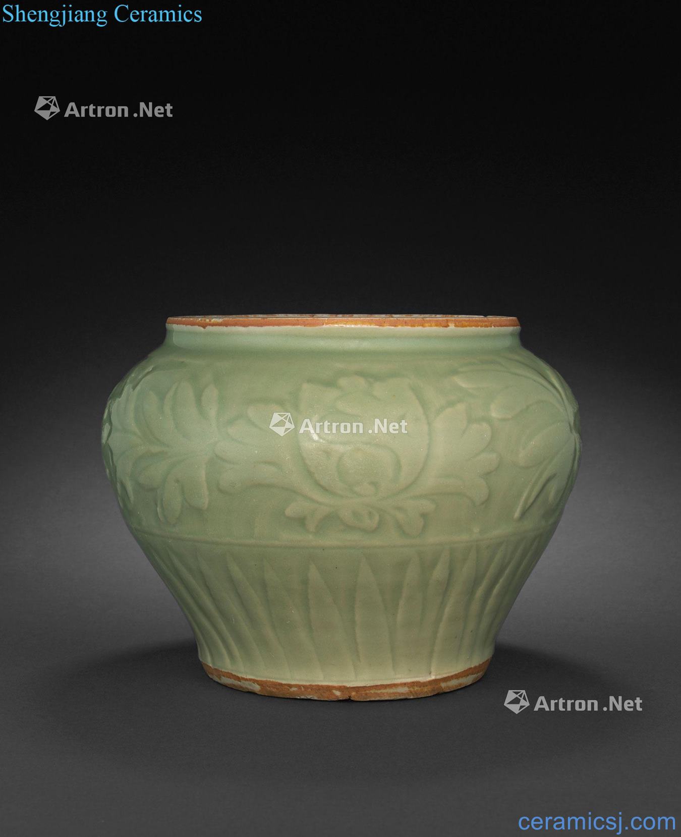 In the 14th century Longquan green glaze grain tank