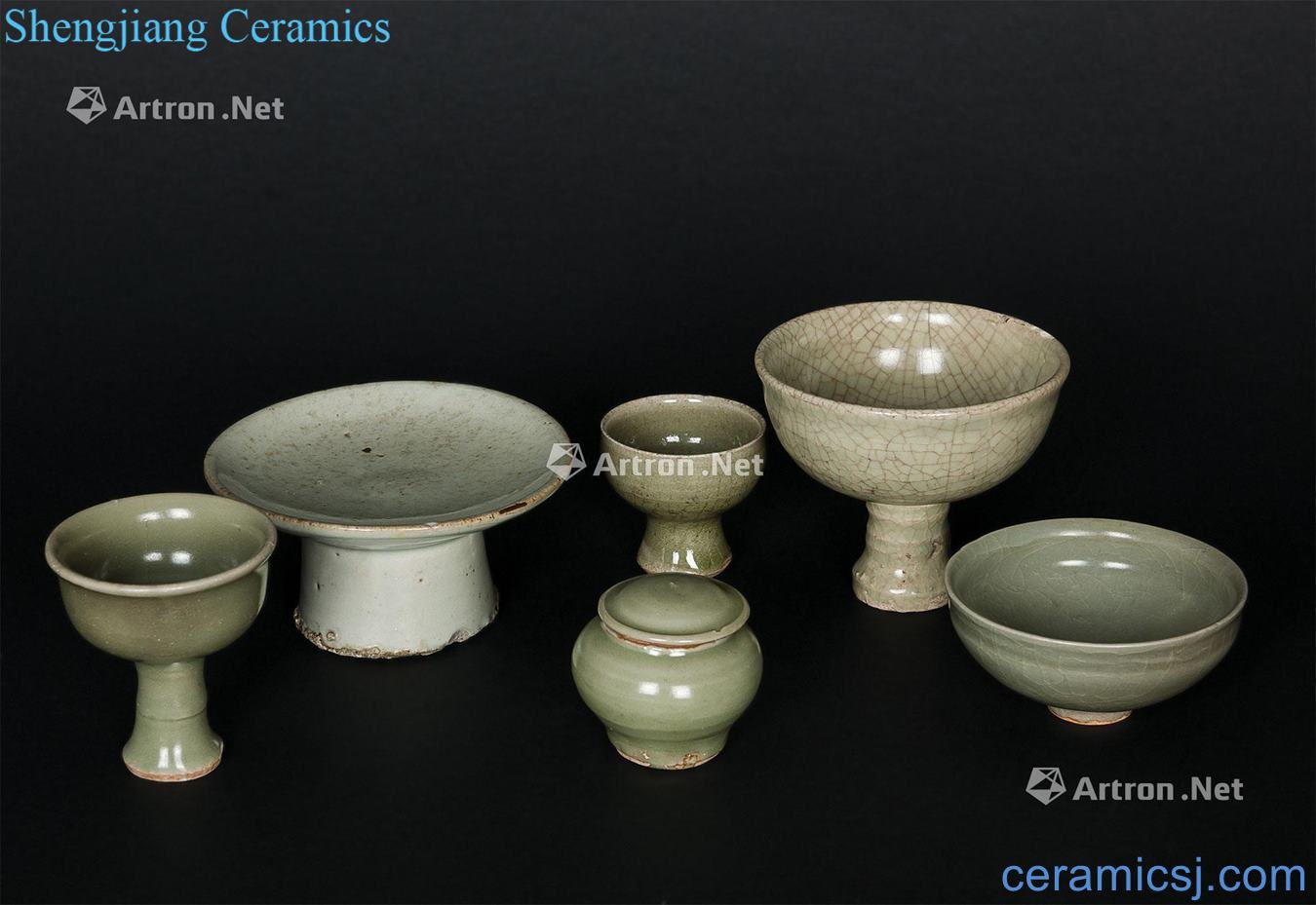 Yuan/Ming/qing Longquan celadon green glaze cup and bowl (six)