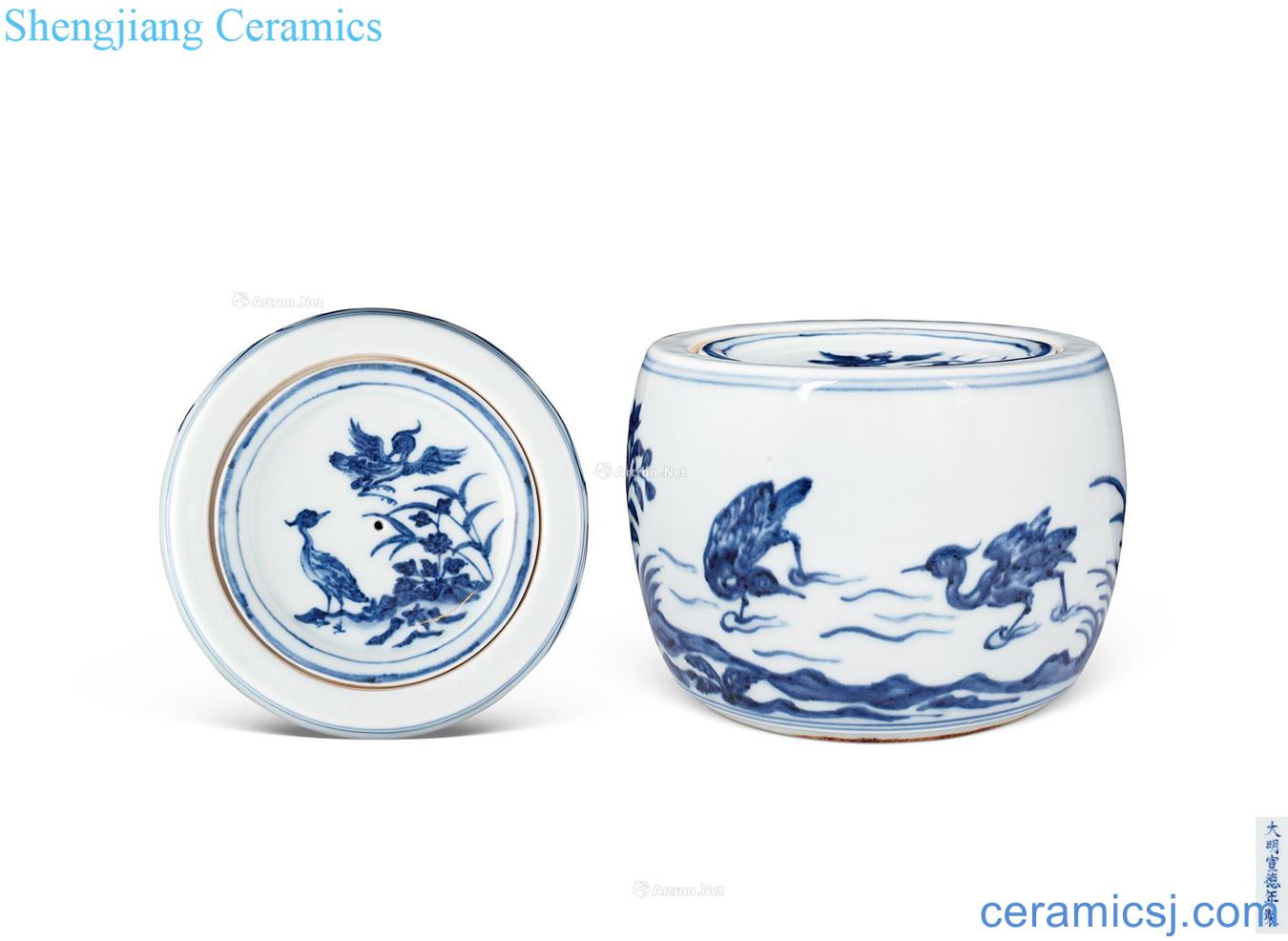 Ming xuande Blue and white flower on grain cricket cans