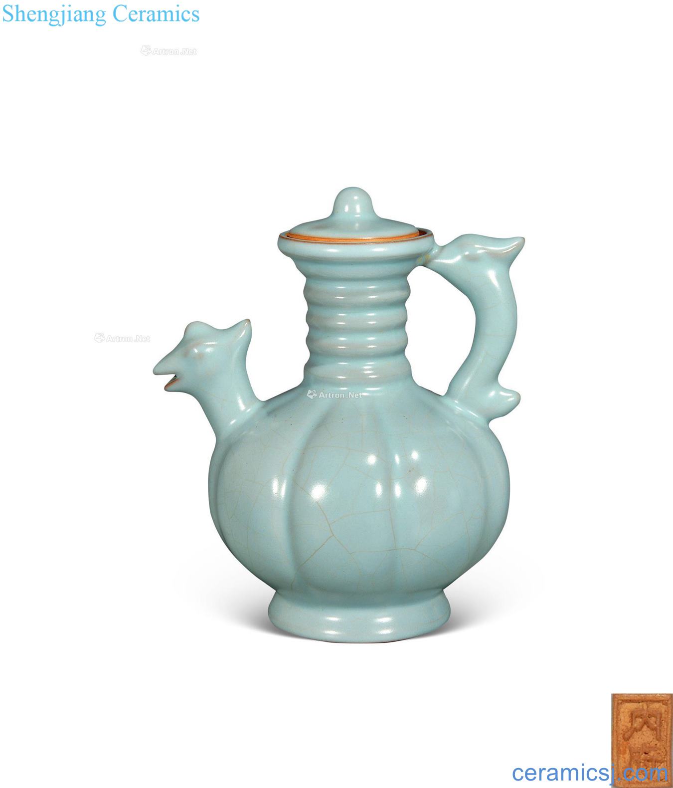 The song dynasty Your kiln longfeng pot of hand