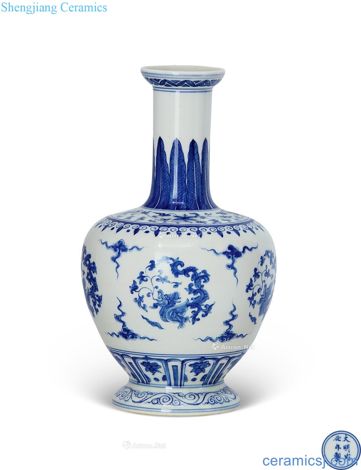 in Blue and white flowers YunLongWen straight flask