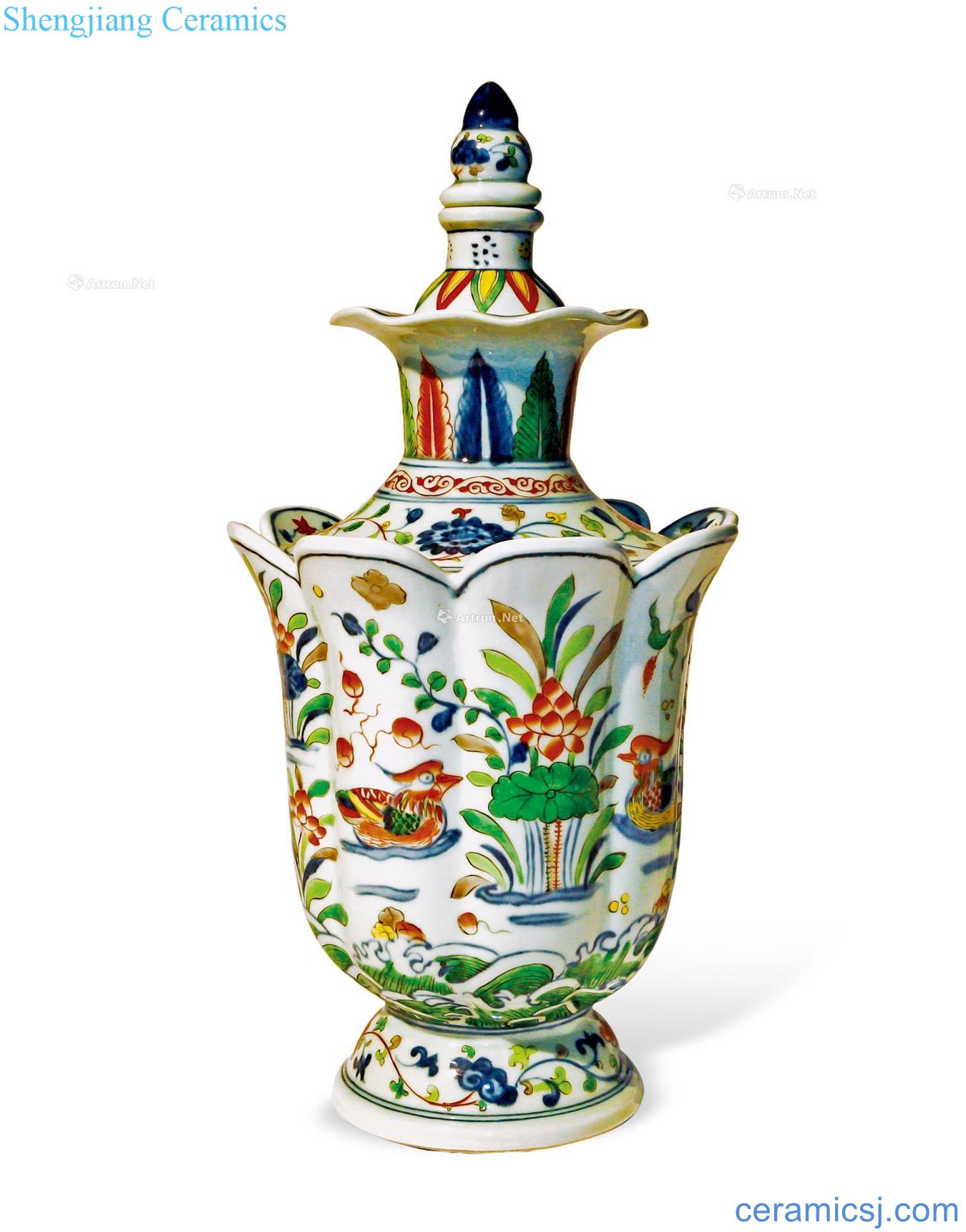 Ming xuande Yuanyang colorful lotus flowers distinguishes the bottle
