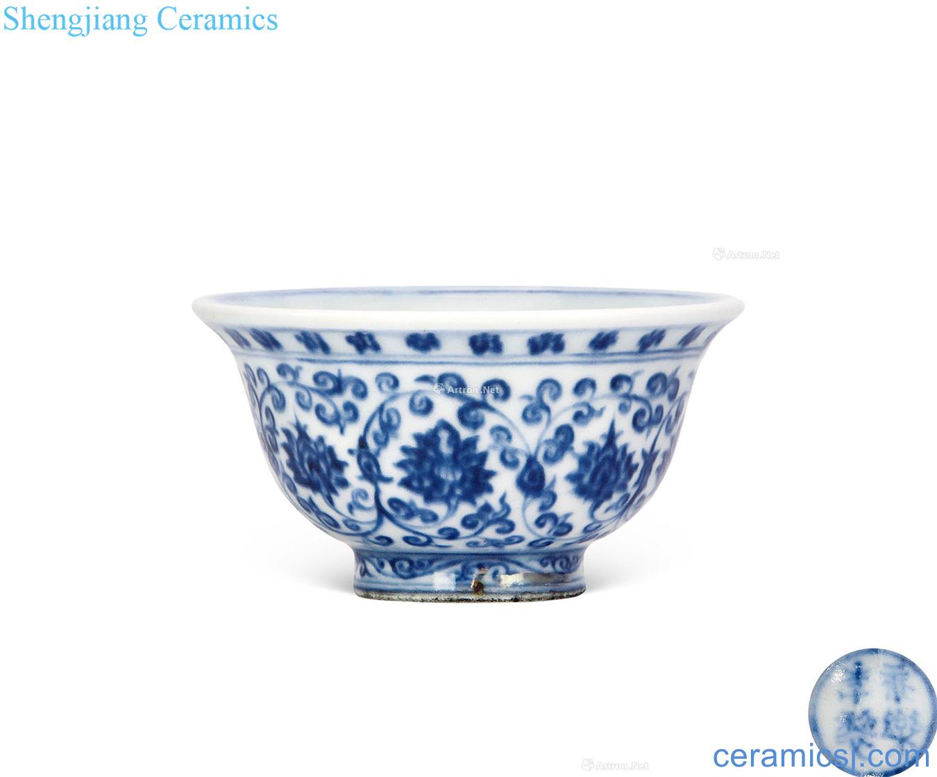 Ming yongle Blue and white flower grain pressure hand cup