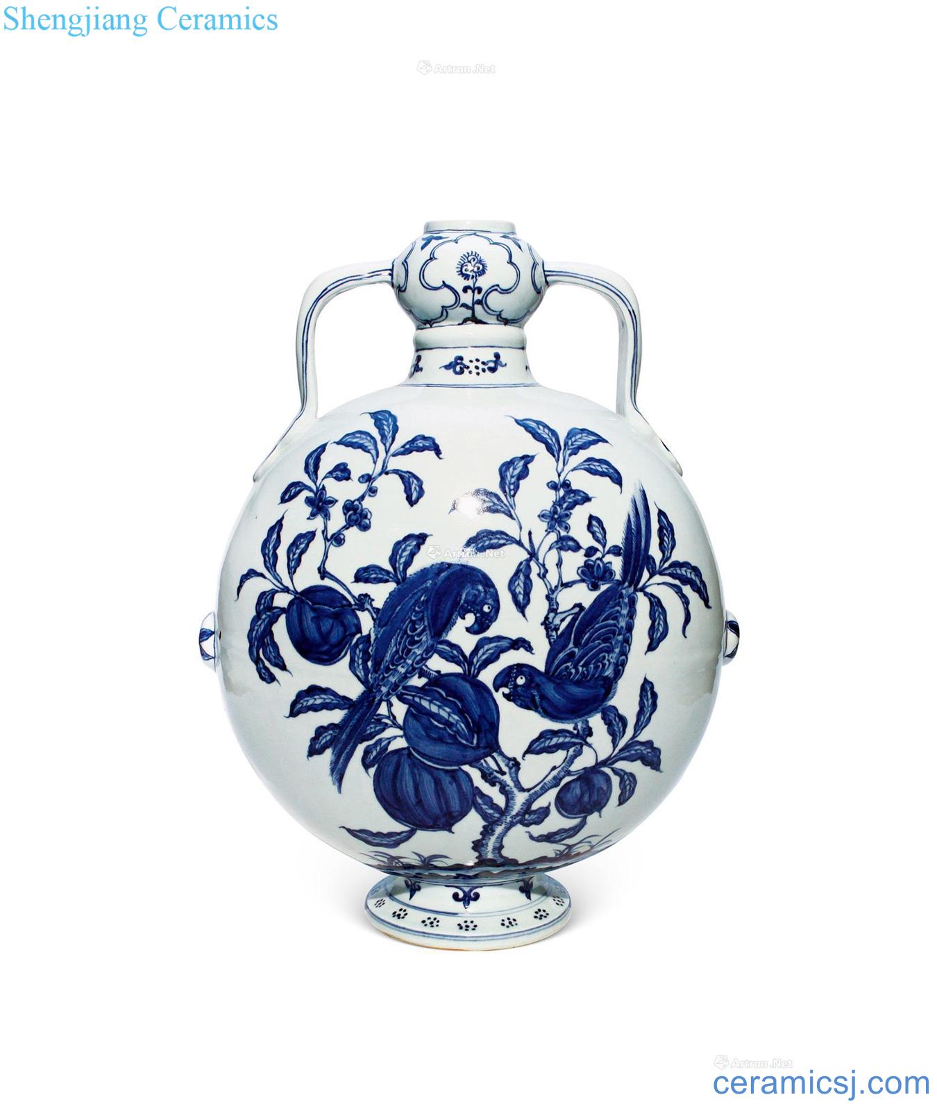 Ming yongle Blue and white flower on grain ribbon bottles