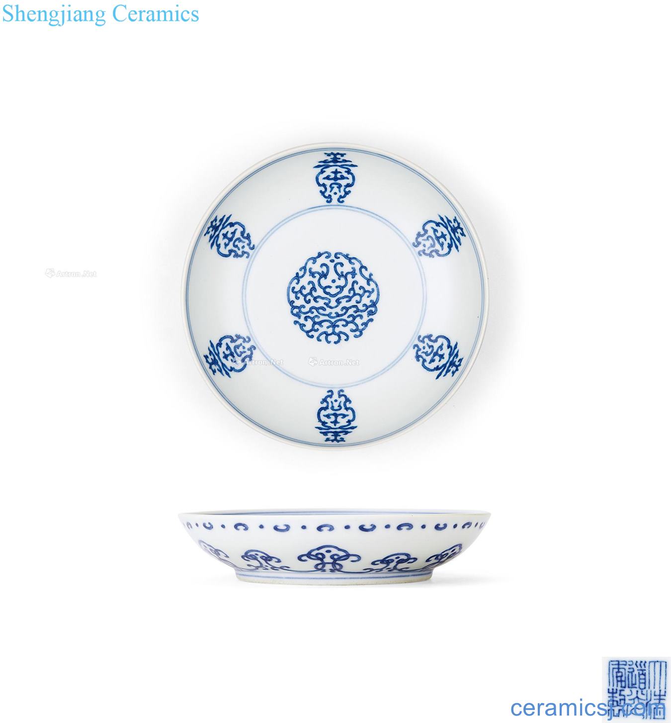 Qing daoguang Blue and white honeysuckle ruyi tray