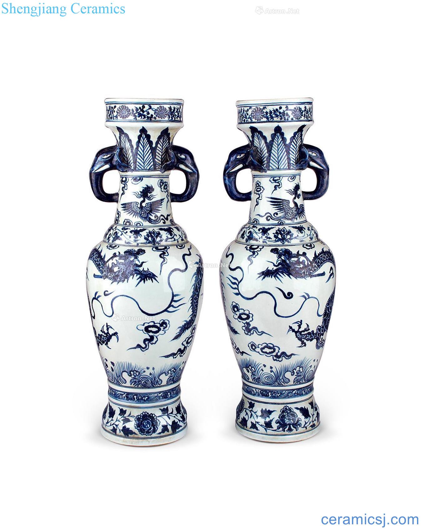 The yuan dynasty Blue and white YunLongWen double elephant dish buccal bottle