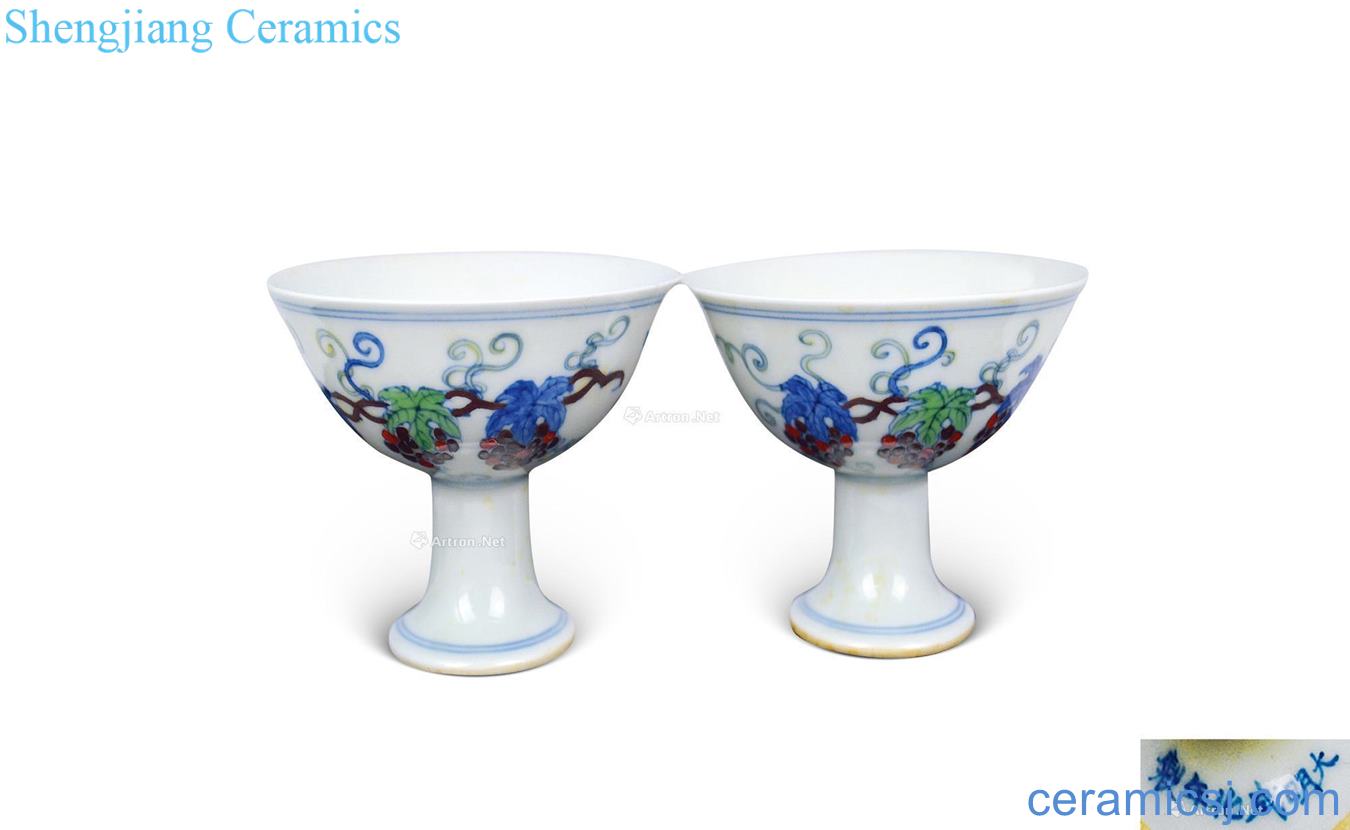 Ming chenghua bucket color grape grain footed cup (a)