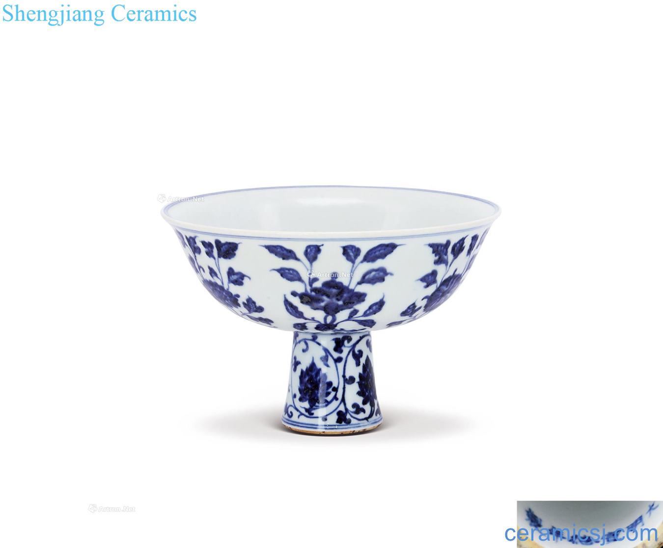 Ming xuande Blue and white four seasons flower peach sticks grain footed bowl