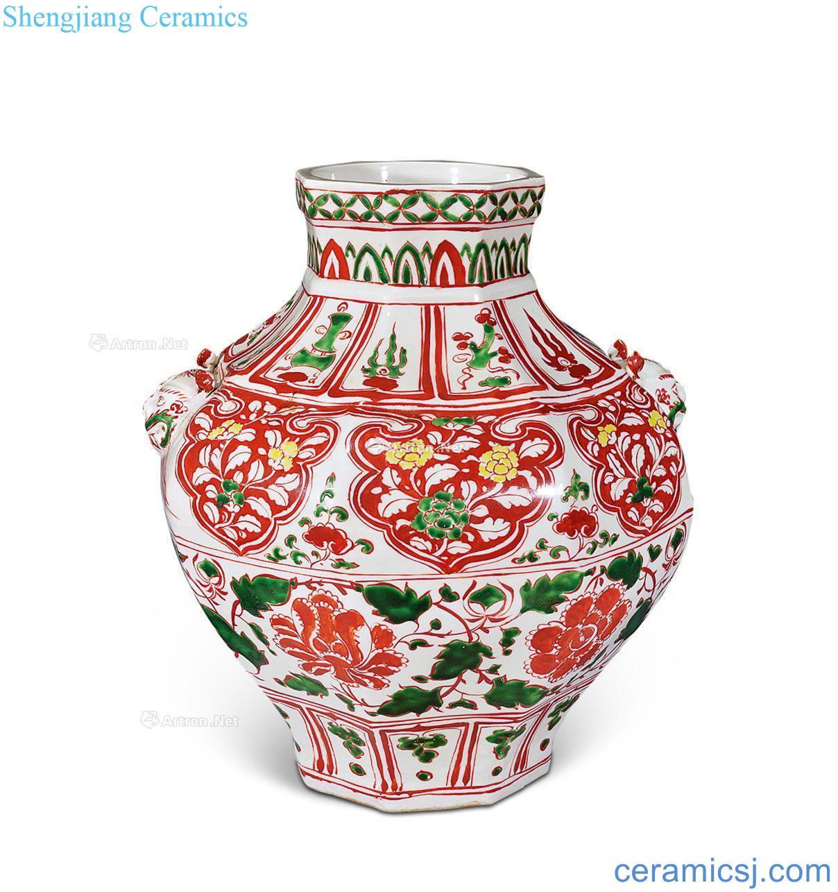 Three-color peony flower grain bottle in early Ming dynasty