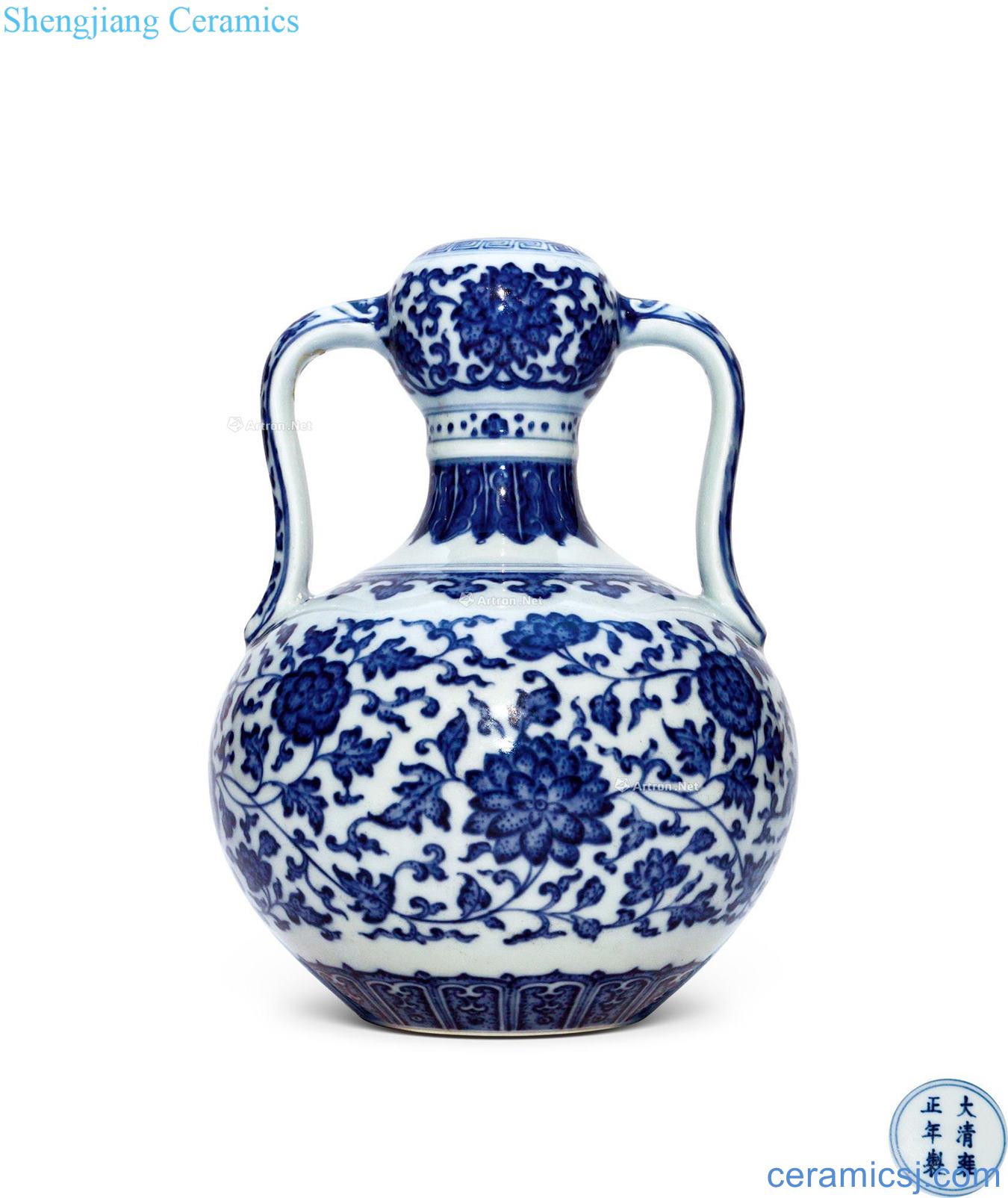 Qing qianlong Lotus flower blue ruyi ribbon bottle