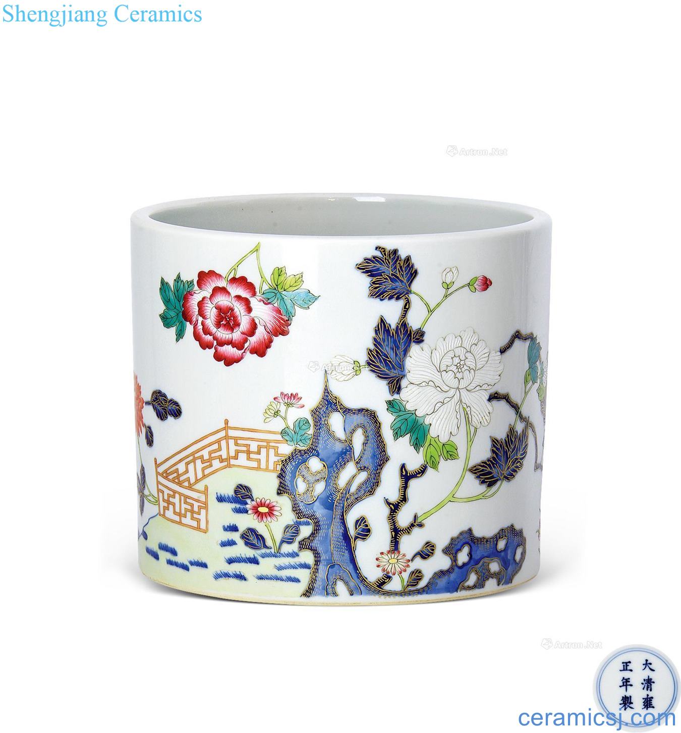 Yongzheng porcelain enamel paint landscape flower tattoo pen container