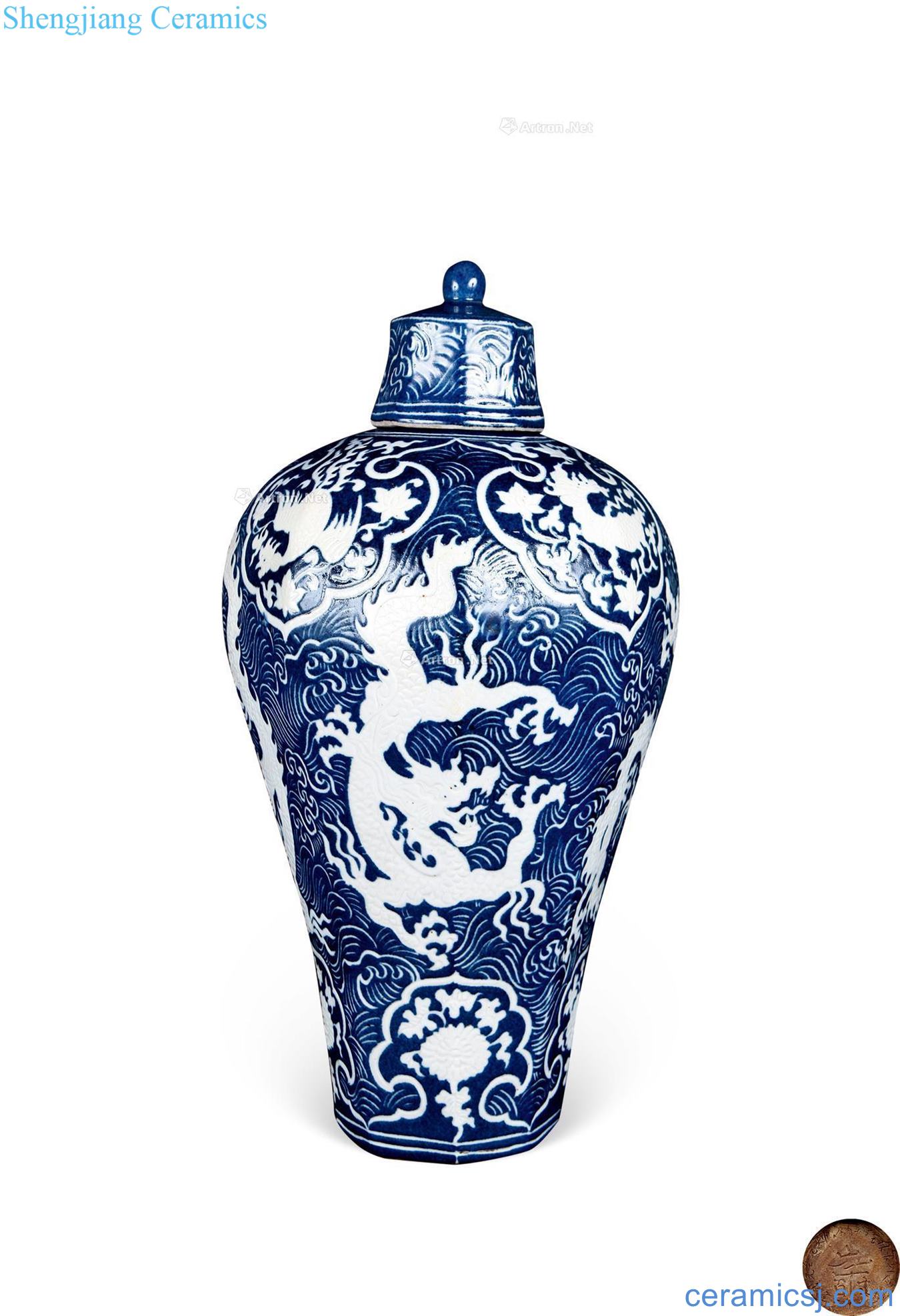 The yuan dynasty The sea dragon eight arrises blue plum bottle