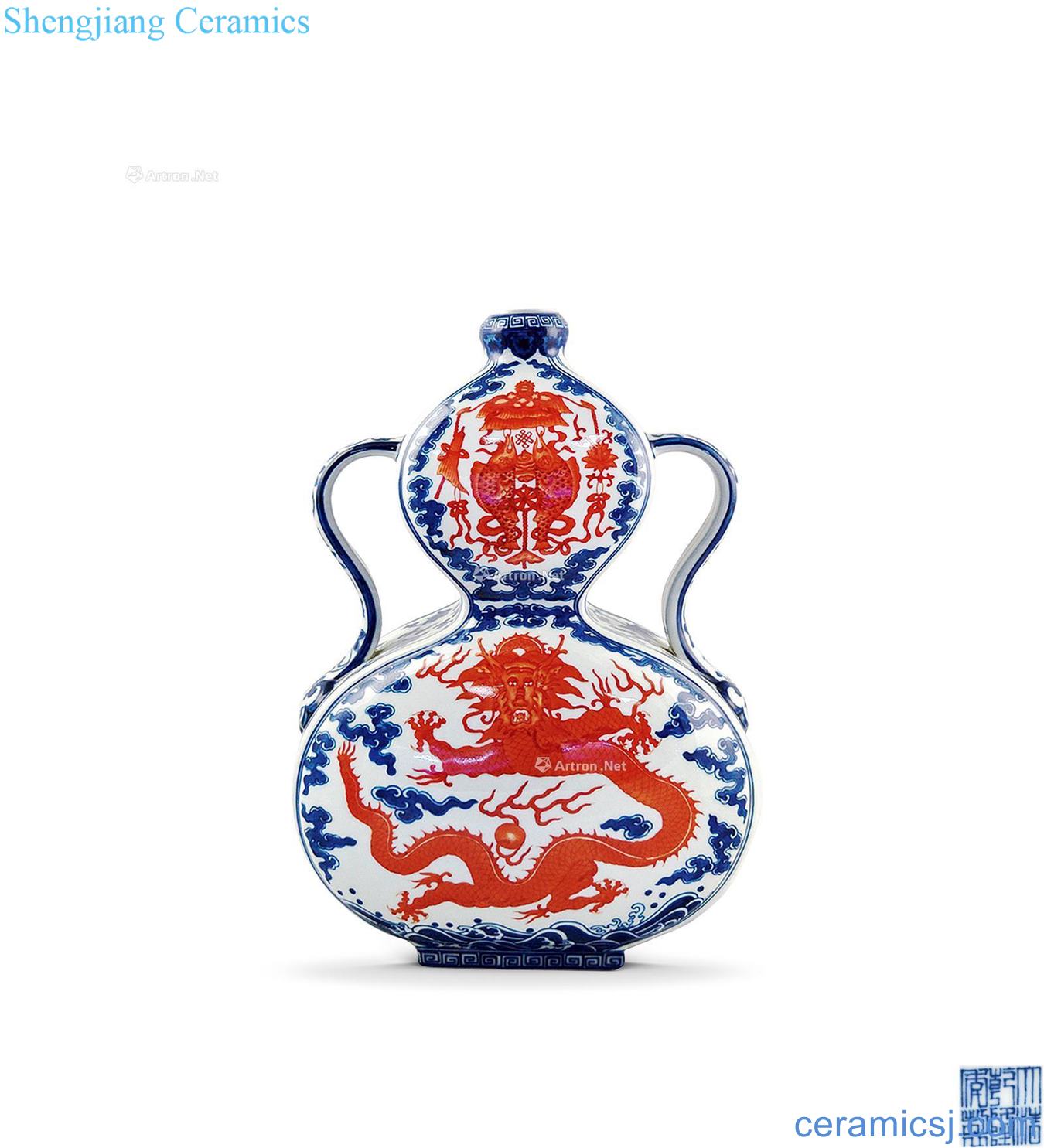 Qing qianlong Blue and white alum red bottle gourd