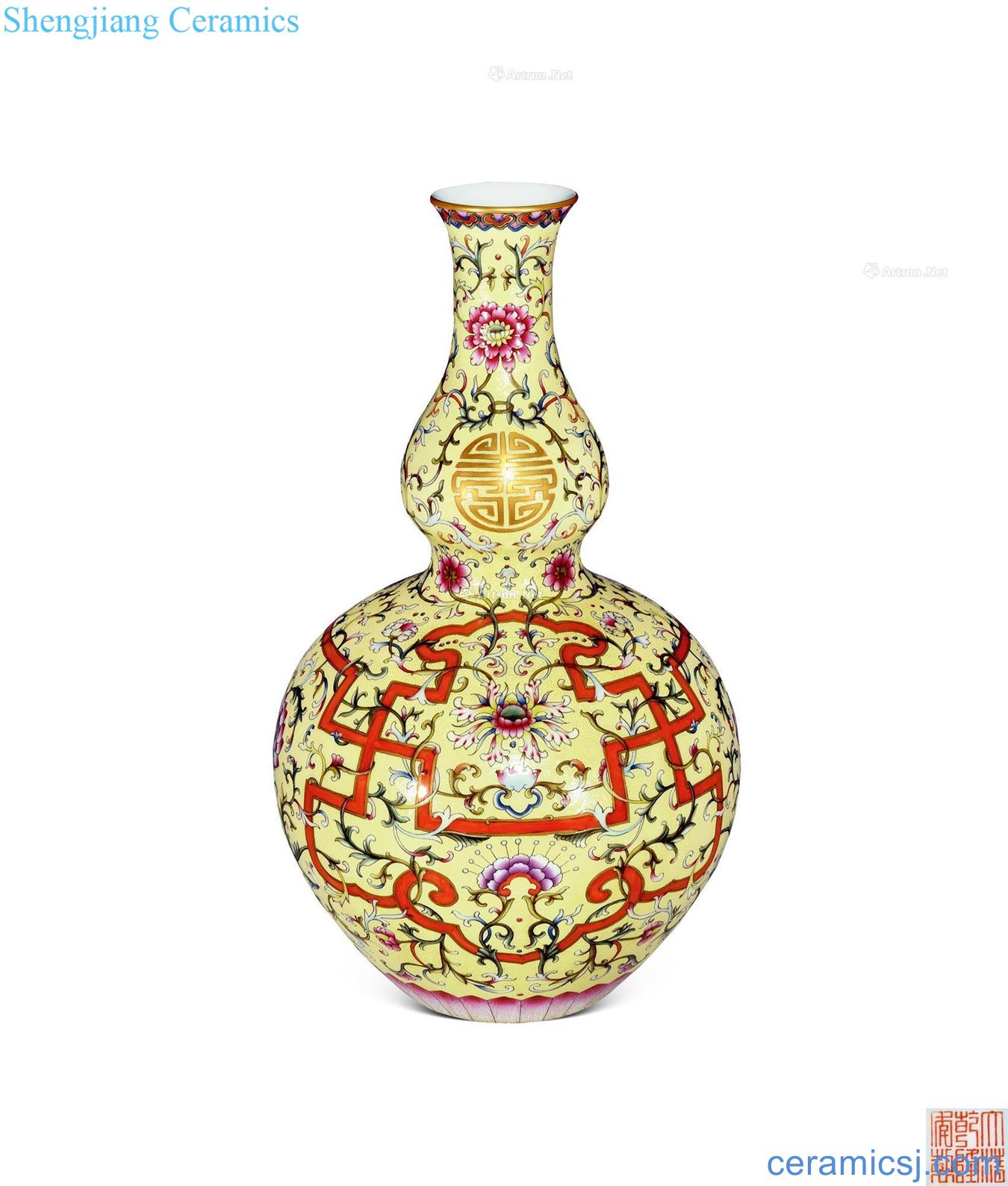 Qing qianlong to pastel yellow Wan Shoulian extended neck bottle gourd