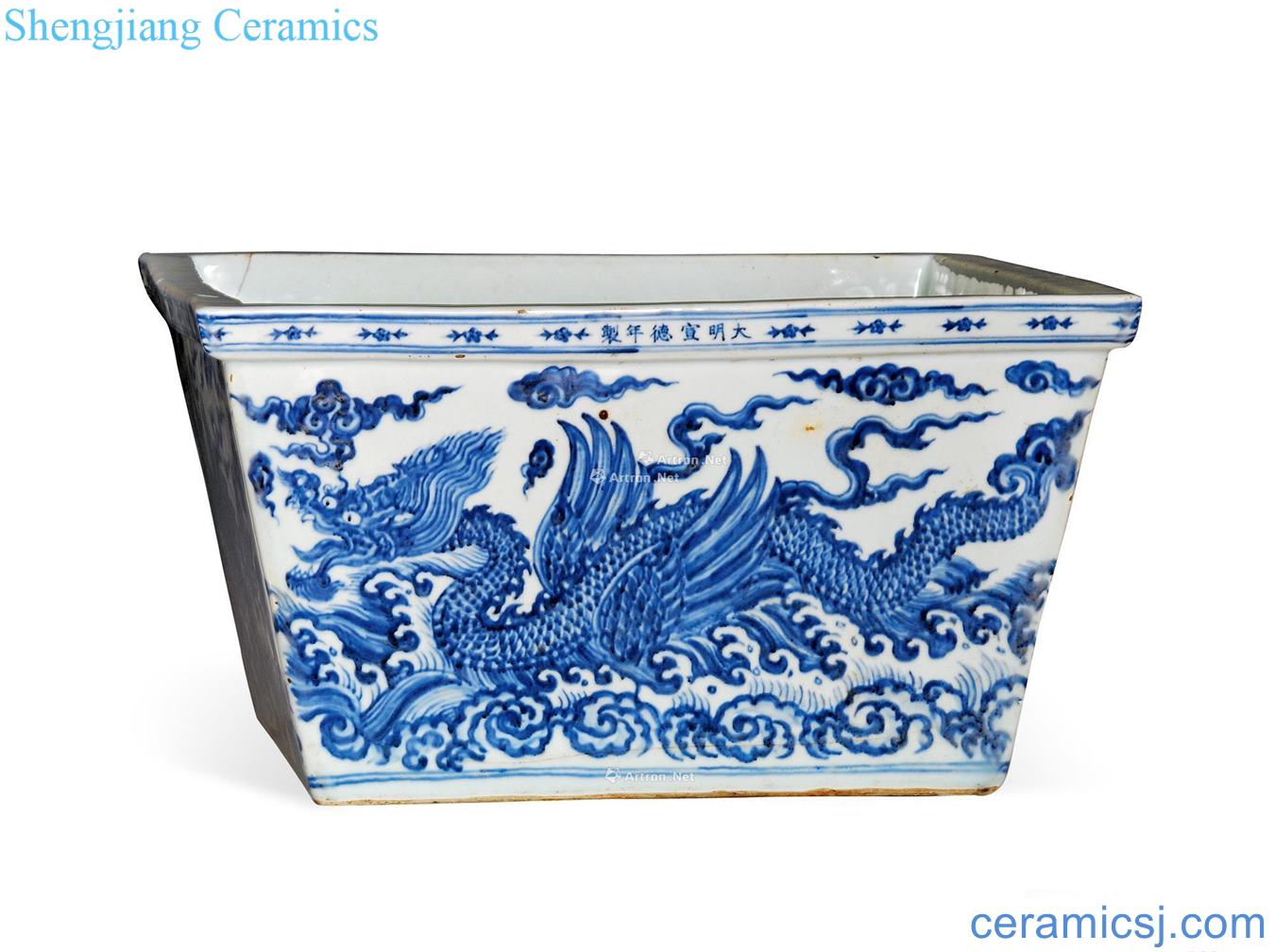 Ming xuande Blue sea wing dragon generous cylinder