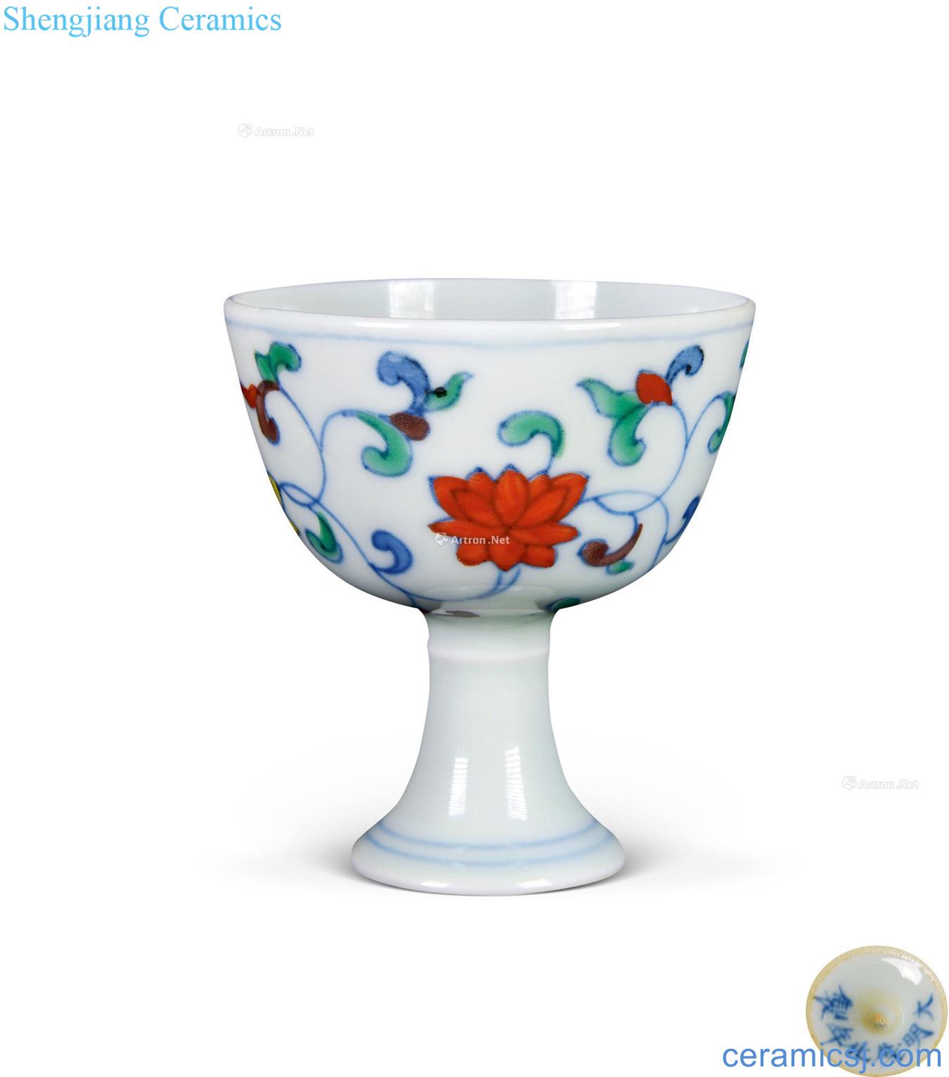 Ming chenghua Dou colors branch lines footed cup