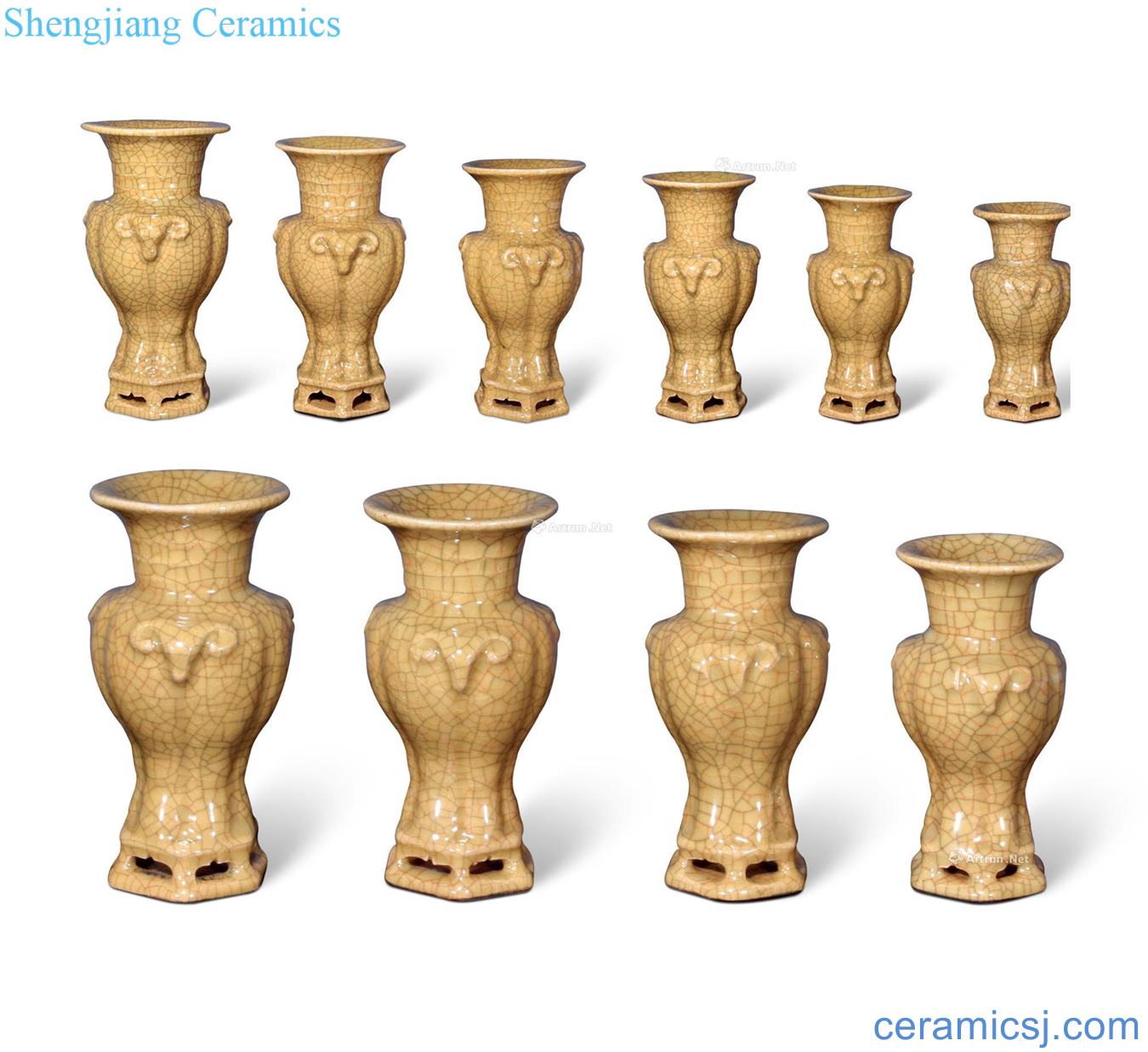 The southern song dynasty elder brother kiln cream-colored glaze three offer Buddha (ten pieces/sets)