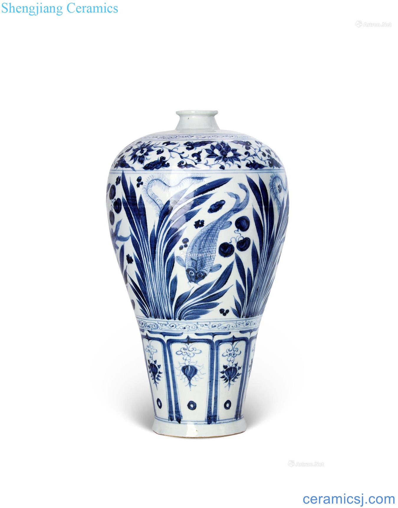 yuan Blue and white fish grass grain mei bottle