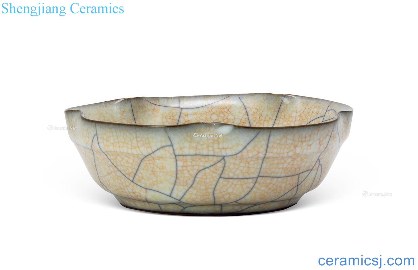 The elder brother of the song dynasty kiln kwai mouth bowl