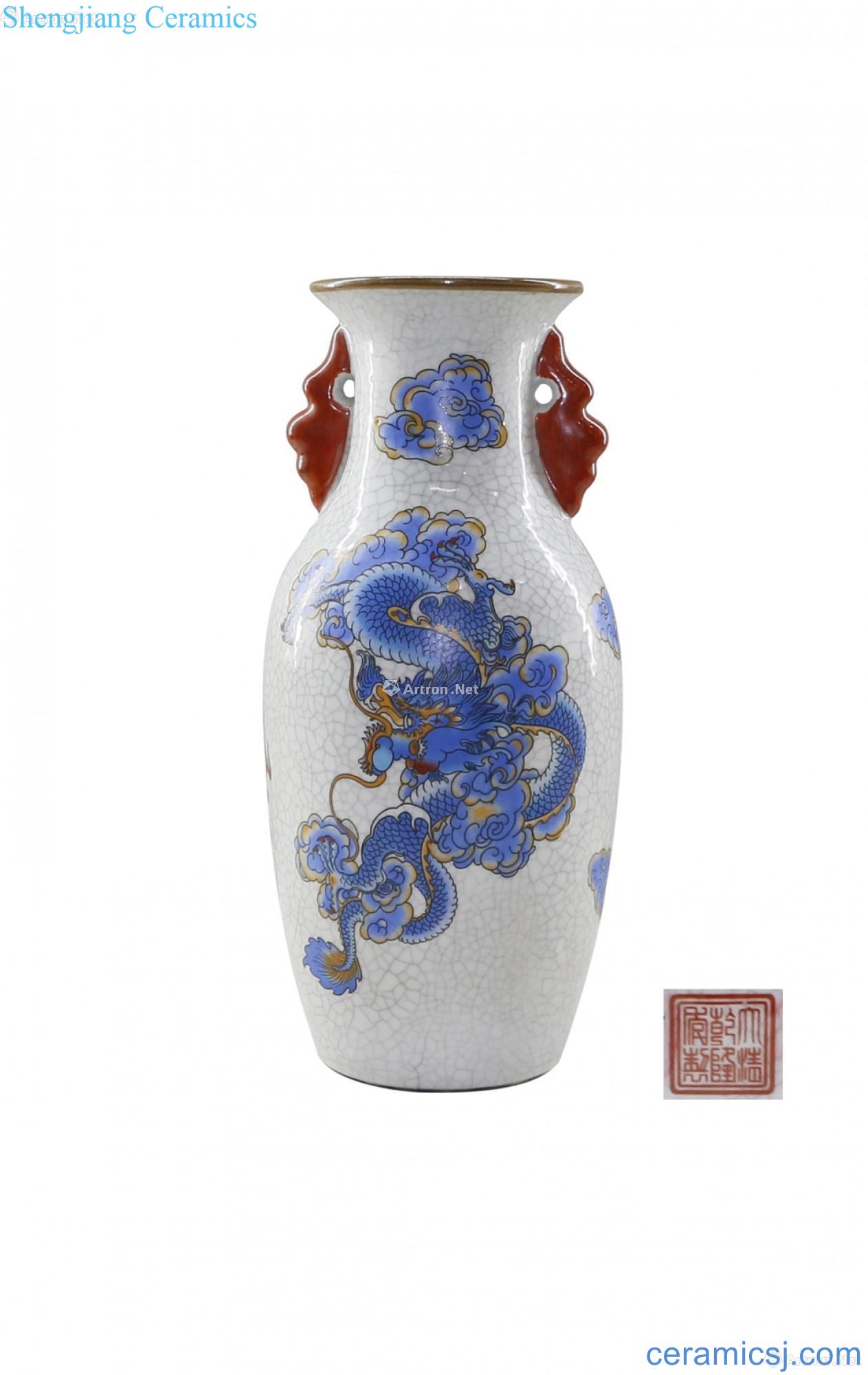 The elder brother of the glaze bead bottle with a pair of five dragon play