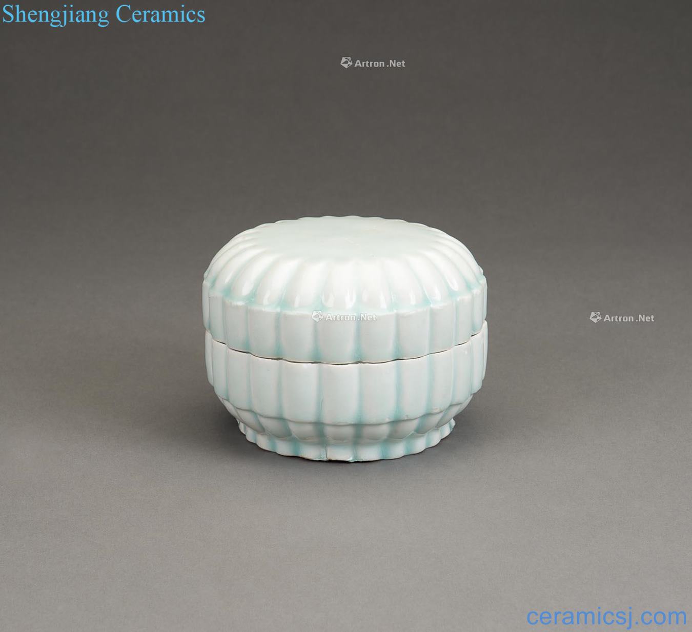 The song dynasty The tea-house chrysanthemum_shaped; big box